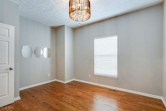 2286 Bent Branch Court, Akron, OH 44333