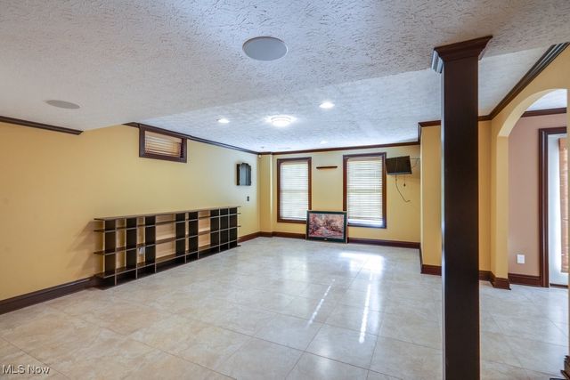 2286 Bent Branch Court, Akron, OH 44333