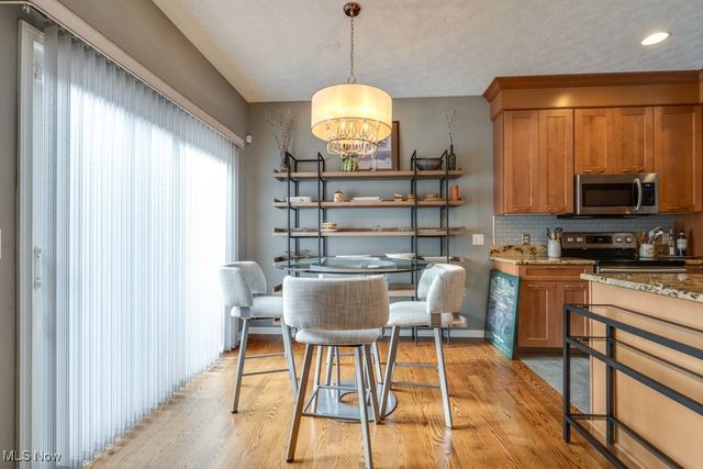 2286 Bent Branch Court, Akron, OH 44333