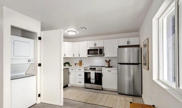 3114 N 68th Street 3, Scottsdale, AZ 85251