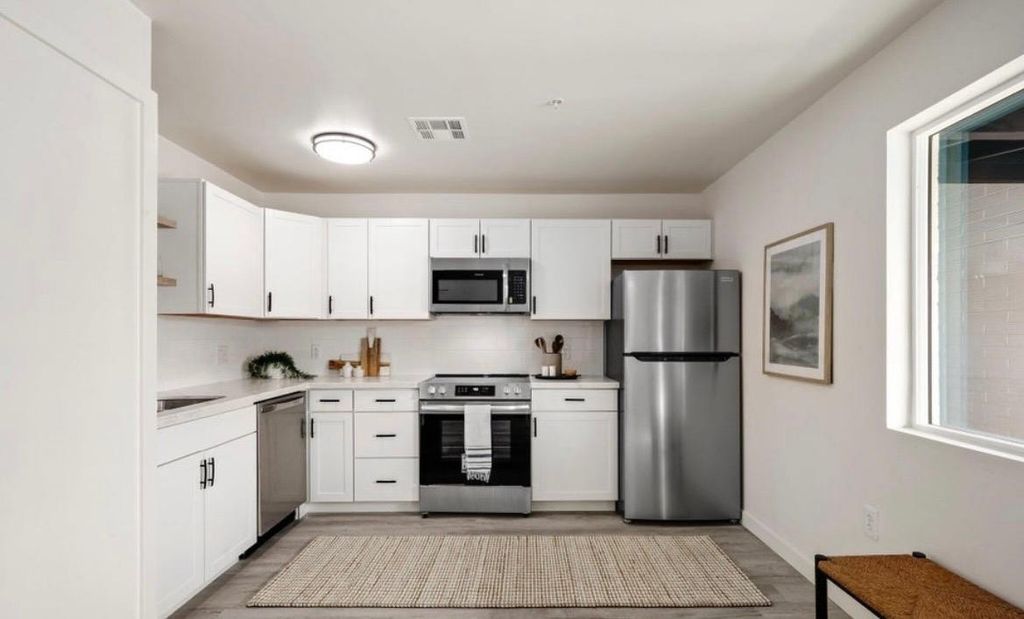 3114 N 68th Street 3, Scottsdale, AZ 85251