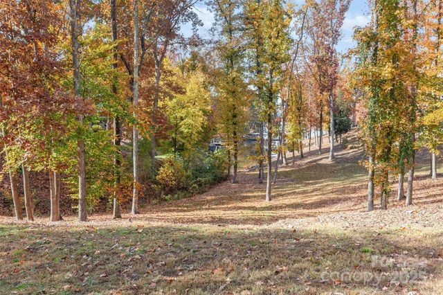 233 Greenbay Road, Mooresville, NC 28117