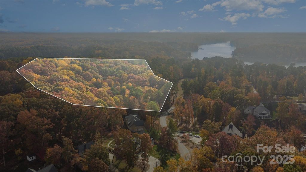 233 Greenbay Road, Mooresville, NC 28117