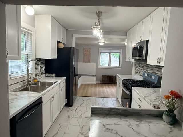 3346 Sheridan Avenue N, Minneapolis, MN 55412