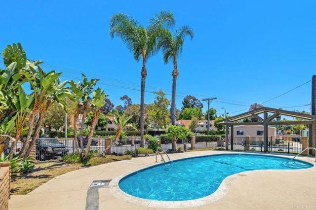 400 N Melrose 35, Vista, CA 92083
