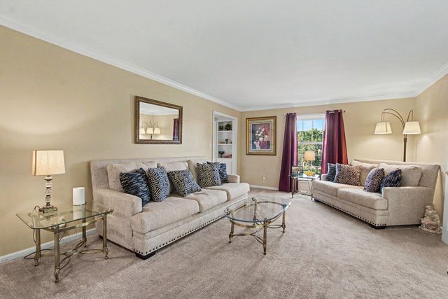 1070 Tudor Lane, Florence, KY 41042