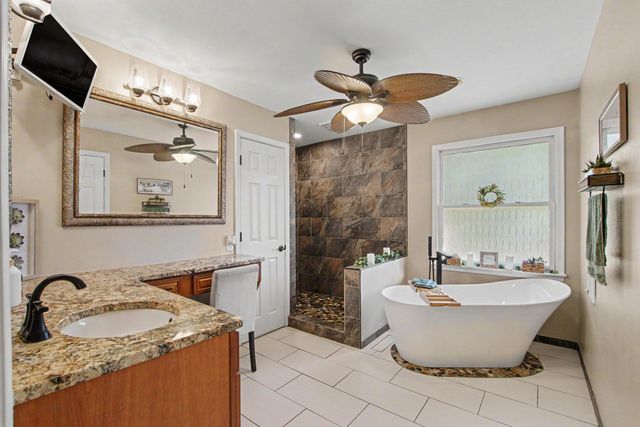 1070 Tudor Lane, Florence, KY 41042