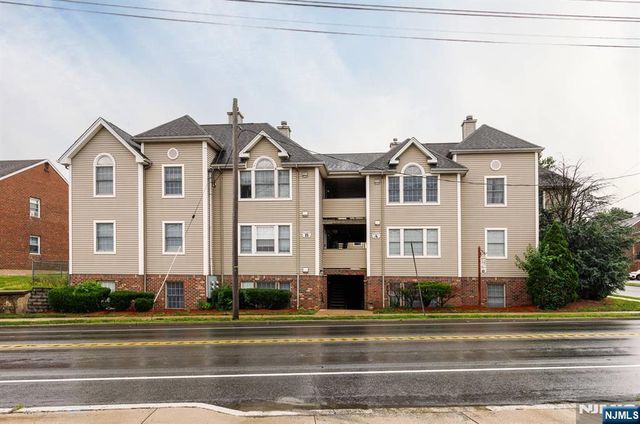 428 Grand Avenue 2C, Palisades Park, NJ 07650