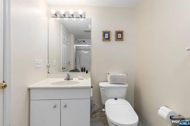 428 Grand Avenue 2C, Palisades Park, NJ 07650