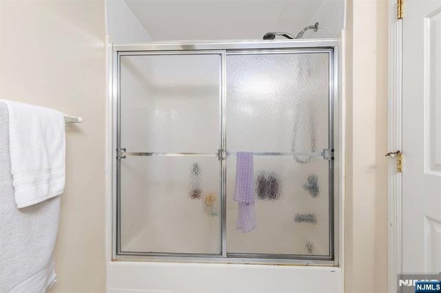 428 Grand Avenue 2C, Palisades Park, NJ 07650