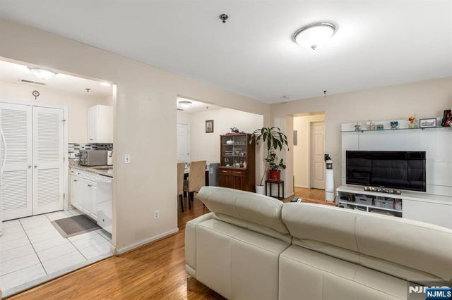 428 Grand Avenue 2C, Palisades Park, NJ 07650