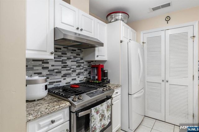 428 Grand Avenue 2C, Palisades Park, NJ 07650