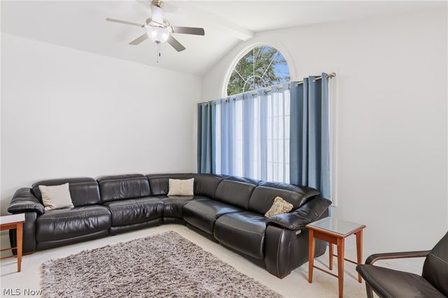 7003 White Oak Drive, Hubbard, OH 44425