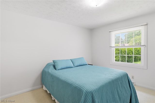 7003 White Oak Drive, Hubbard, OH 44425