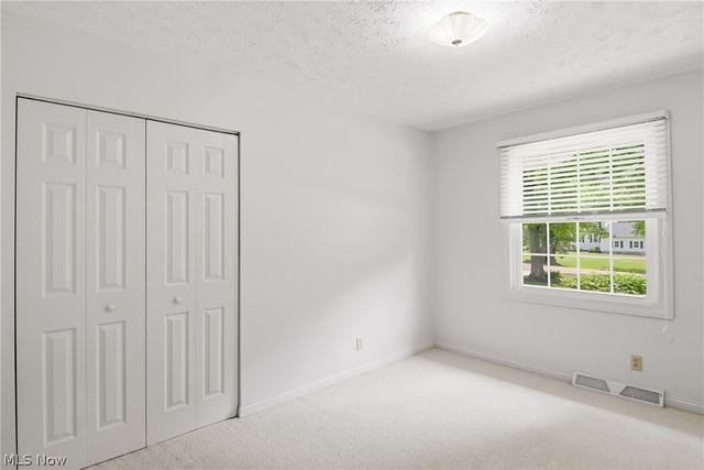7003 White Oak Drive, Hubbard, OH 44425