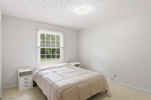 7003 White Oak Drive, Hubbard, OH 44425
