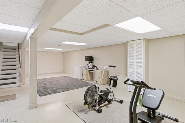 7003 White Oak Drive, Hubbard, OH 44425
