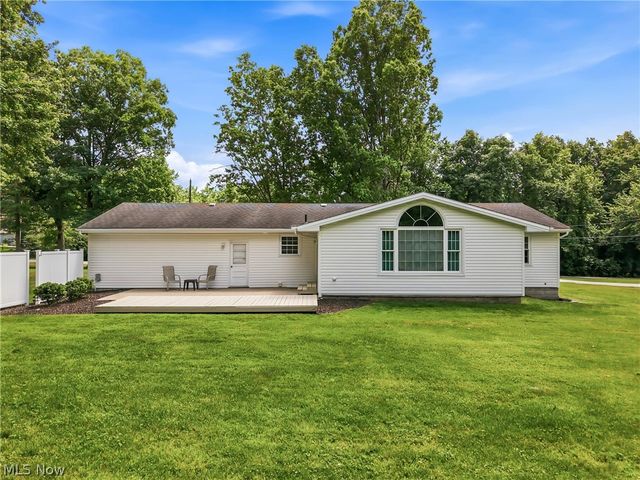 7003 White Oak Drive, Hubbard, OH 44425