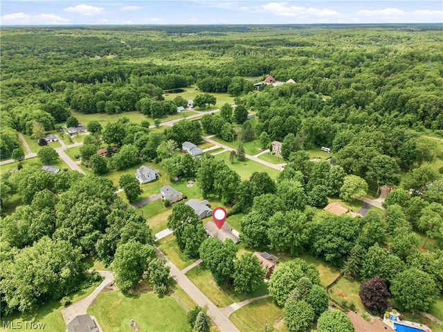 7003 White Oak Drive, Hubbard, OH 44425