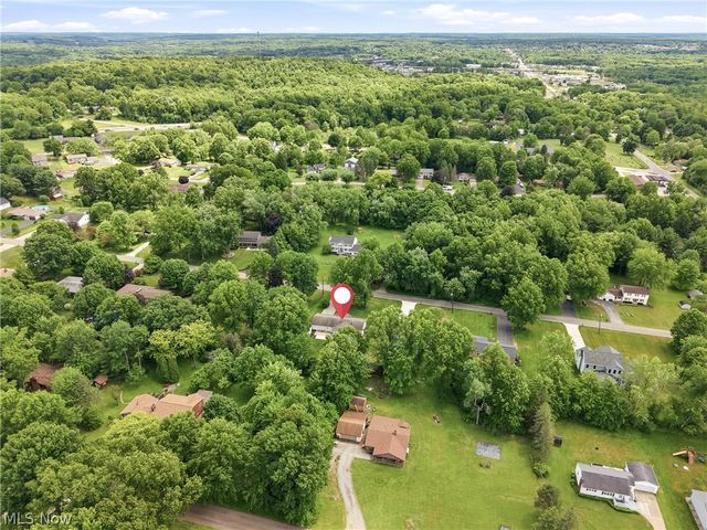 7003 White Oak Drive, Hubbard, OH 44425