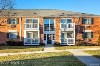 2425 Torquay Avenue 204, Royal Oak, MI 48073