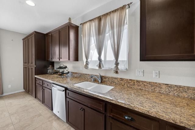 35277 Goldthread Lane, Murrieta, CA 92563