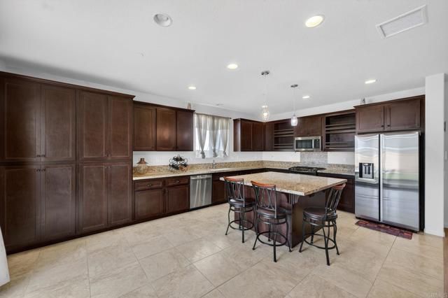 35277 Goldthread Lane, Murrieta, CA 92563