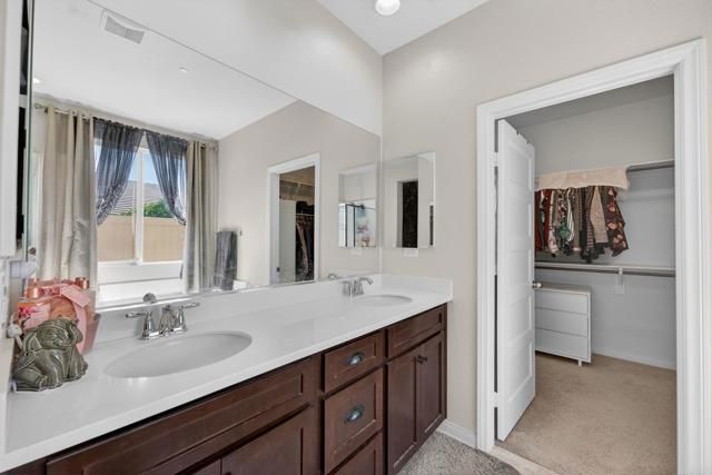 35277 Goldthread Lane, Murrieta, CA 92563