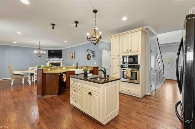 419 Quaker Ridge CT, Suffolk, VA 23435