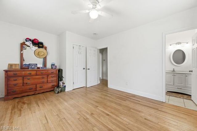 25 Gibson RD, Hampton, VA 23669