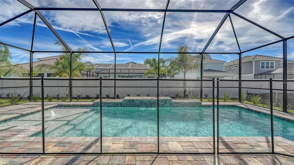 Image 37 of property listing at 8201 SCARLETBUSH DRIVE, Sarasota, FL 34240