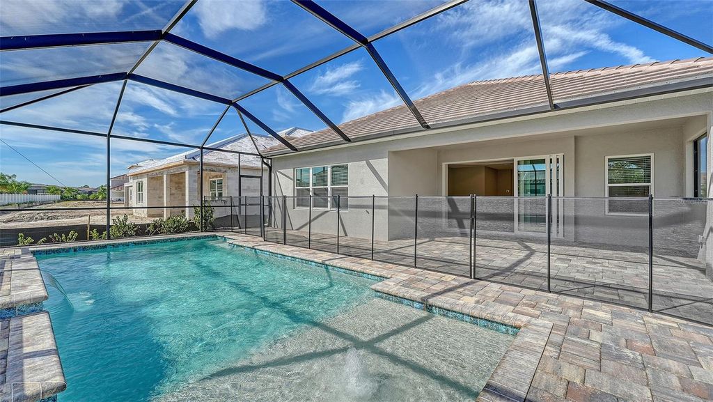 Image 38 of property listing at 8201 SCARLETBUSH DRIVE, Sarasota, FL 34240