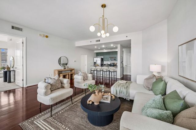 565 Peachtree Street NE 1610, Atlanta, GA 30308