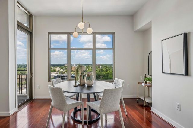 565 Peachtree Street NE 1610, Atlanta, GA 30308