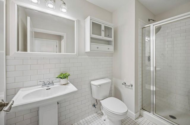 565 Peachtree Street NE 1610, Atlanta, GA 30308