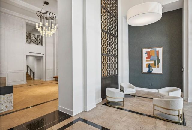 565 Peachtree Street NE 1610, Atlanta, GA 30308