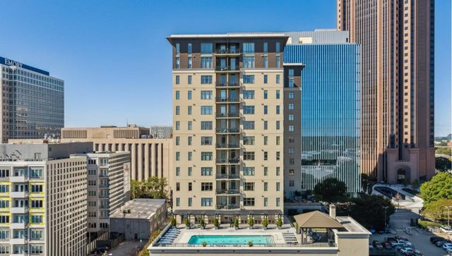 565 Peachtree Street NE 1610, Atlanta, GA 30308