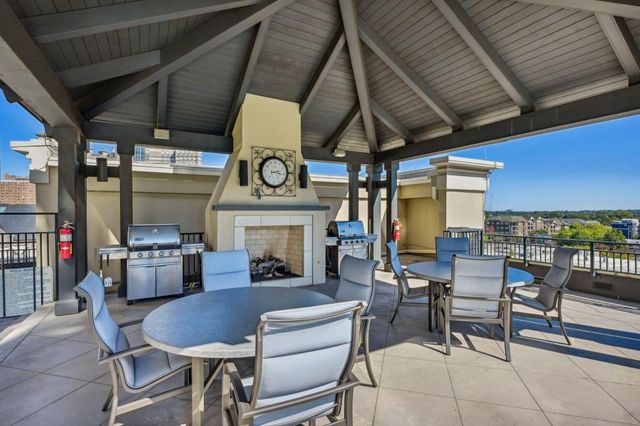 565 Peachtree Street NE 1610, Atlanta, GA 30308