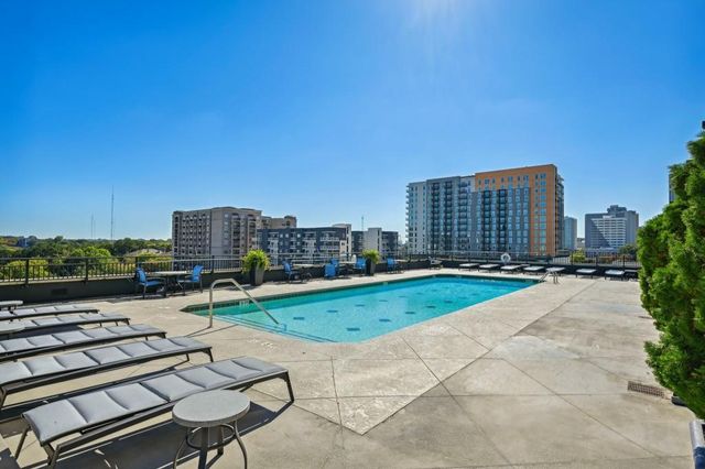 565 Peachtree Street NE 1610, Atlanta, GA 30308