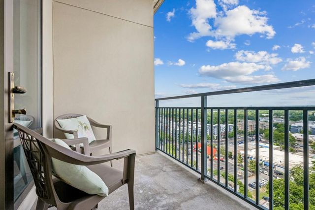 565 Peachtree Street NE 1610, Atlanta, GA 30308