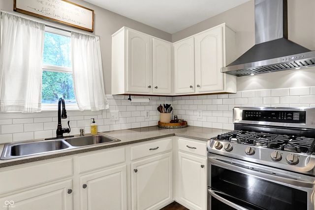 12004 Gatwick View Drive, Fishers, IN 46037