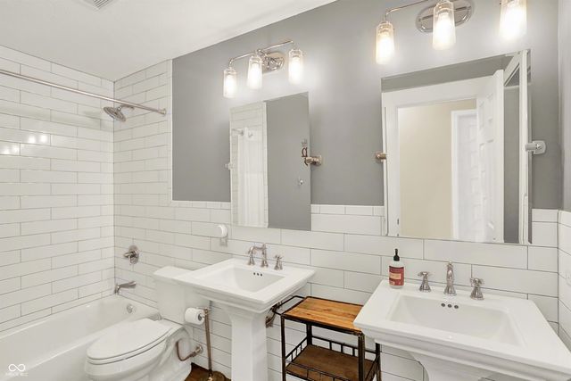 12004 Gatwick View Drive, Fishers, IN 46037