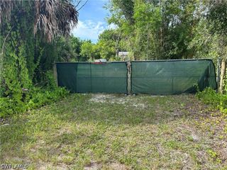 1070 Limpkin RD, Naples, FL 34120