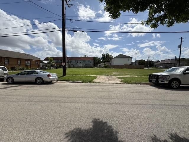 2323 Everett Street, Houston, TX 77009