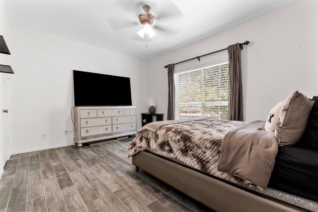 2100 Tanglewilde Street 614, Houston, TX 77063