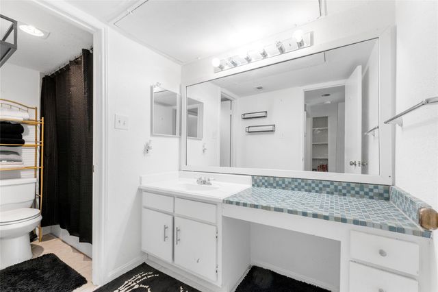 2100 Tanglewilde Street 614, Houston, TX 77063