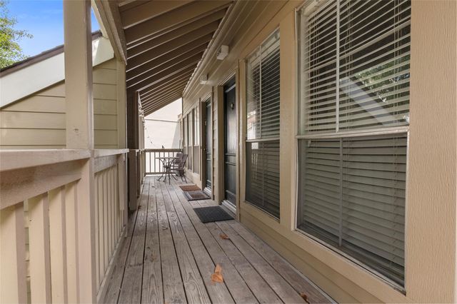 2100 Tanglewilde Street 614, Houston, TX 77063