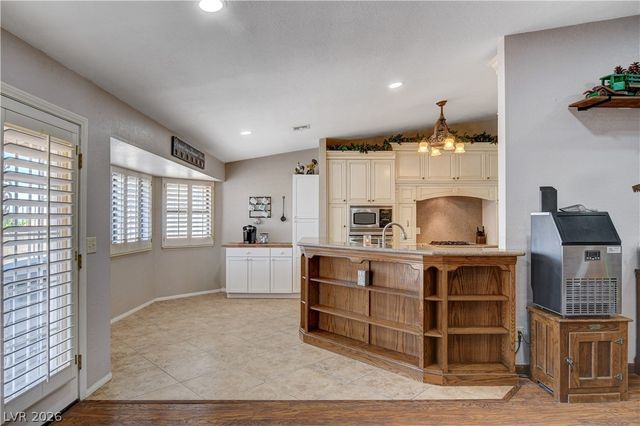 6551 Kell Lane, Las Vegas, NV 89156