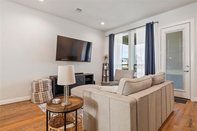 316 Jensen Drive, Houston, TX 77020