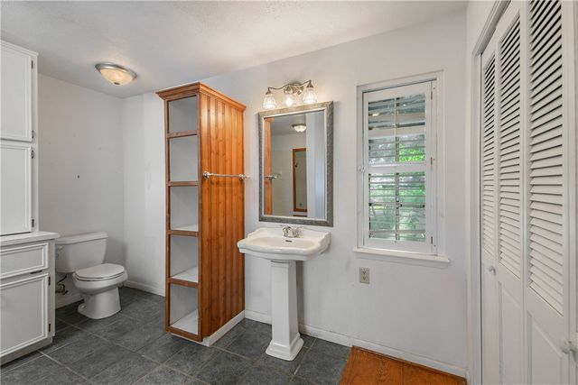 515 North Sharp, Franklin, TX 77856